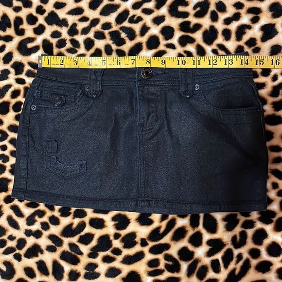 •RUE21• BLACK DENIM MINI SKIRT IN SIZE 1/2 - Picture 7 of 8